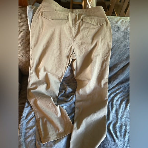 BC Clothing Co Mens khaki pants. Size 40. NWOT - Picture 8 of 9